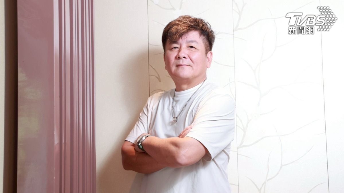 劉家榮賣豬肉時遇到國小同學，成為人生轉捩點。（圖／黃城碩攝）