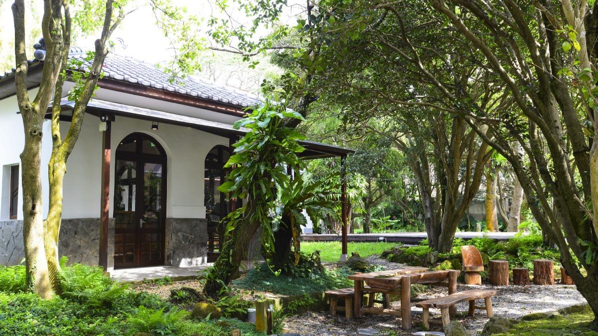 豆留森林 Cama Coffee Roasters是一家融合咖啡香與人文氛圍的秘境景觀咖啡廳。(圖/翻攝自豆留森林 Cama Coffee Roasters fb)