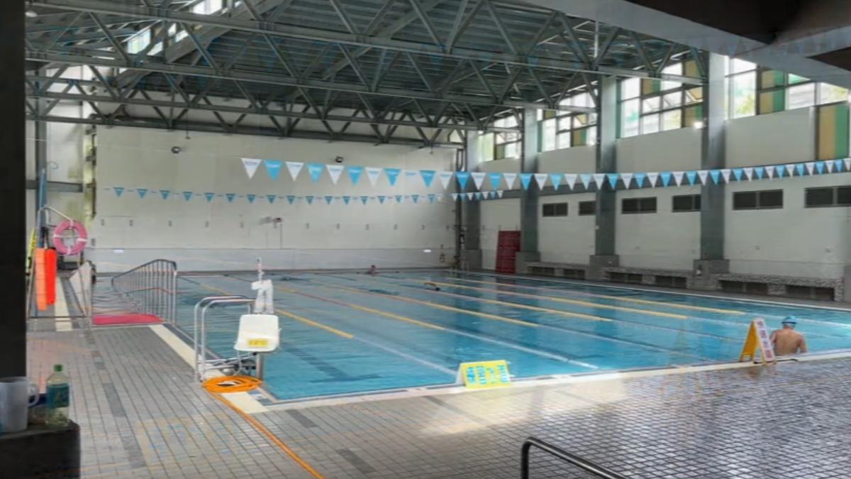 內湖大湖公園游泳池即將在10/13結束營業。（圖／TVBS）