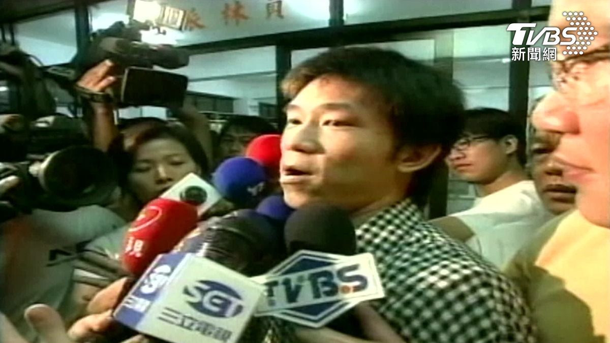 顏正國年輕時常躍上社會新聞版面。(圖/TVBS資料照)