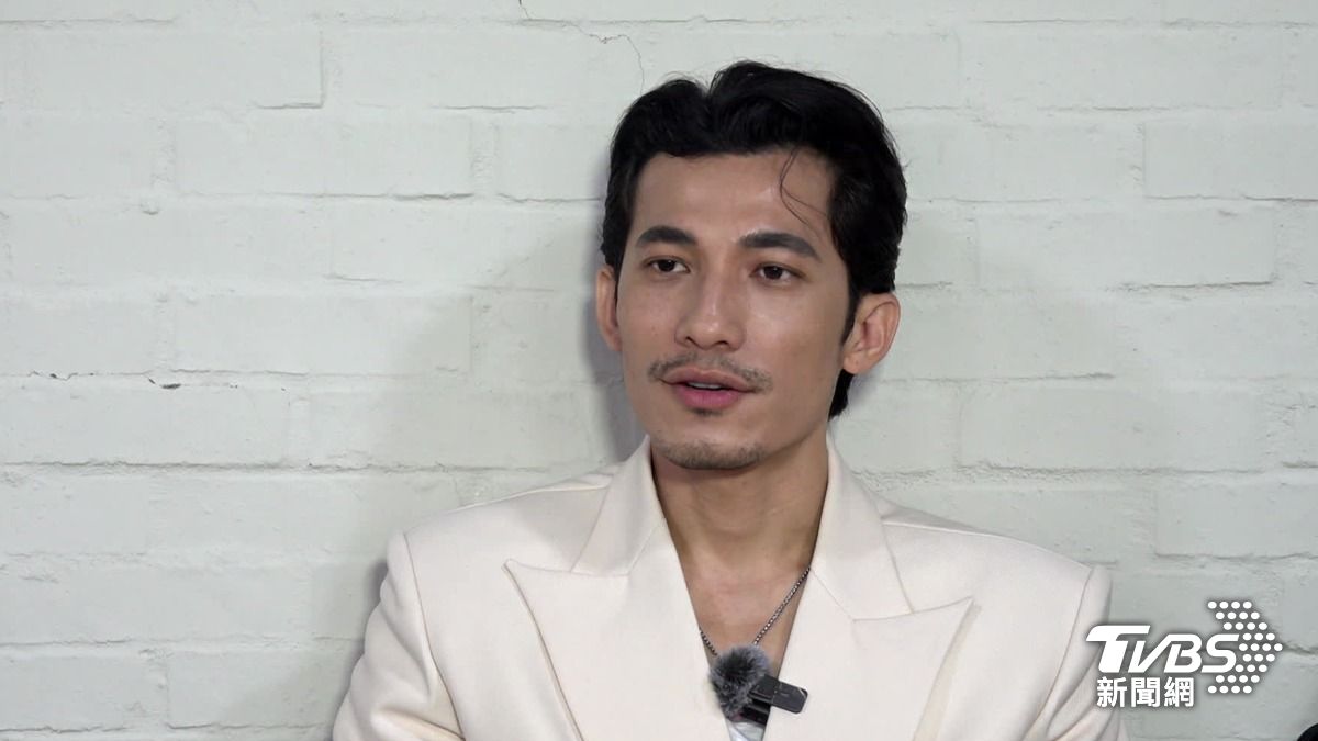 越南影帝連炳發來台飾演密醫。(圖/TVBS)