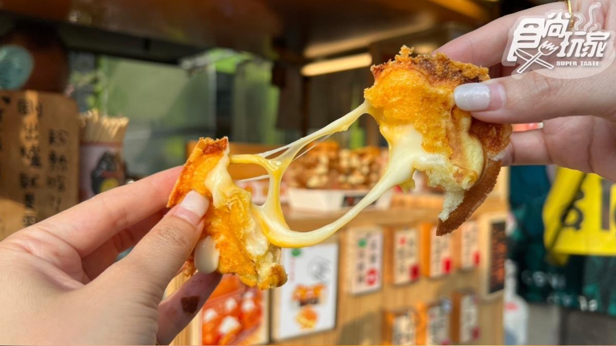 超牽絲雙倍起司豪邁的放入起司片、乳酪、鹹起司。(圖/食尚玩家提供)
