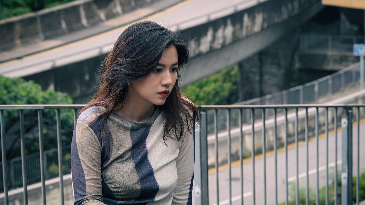 港版「小陳妍希」不當律師了!變性感出租女友 專打劫富商
