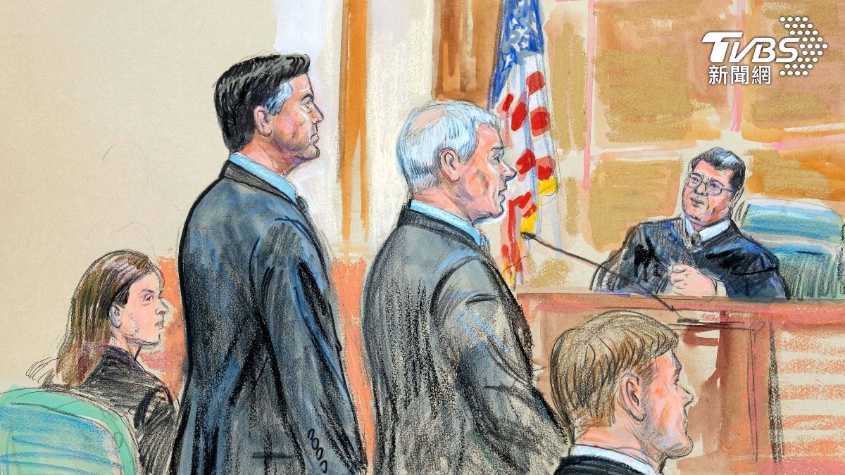 柯米的辯護律師主張此案是「選擇性起訴」與「報復性起訴」,動機出於川普對柯米的敵意。(圖/達志影像美聯社)