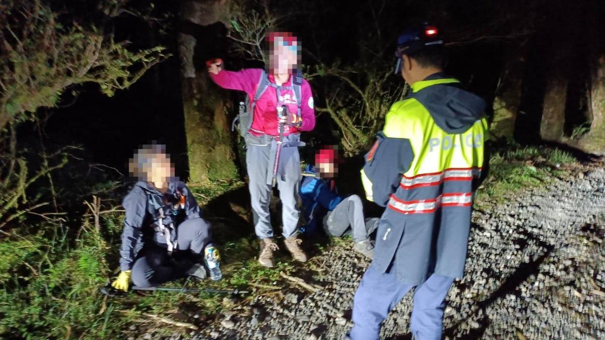 翻山越嶺夜搜救!三星警披星戴月救回三登山客