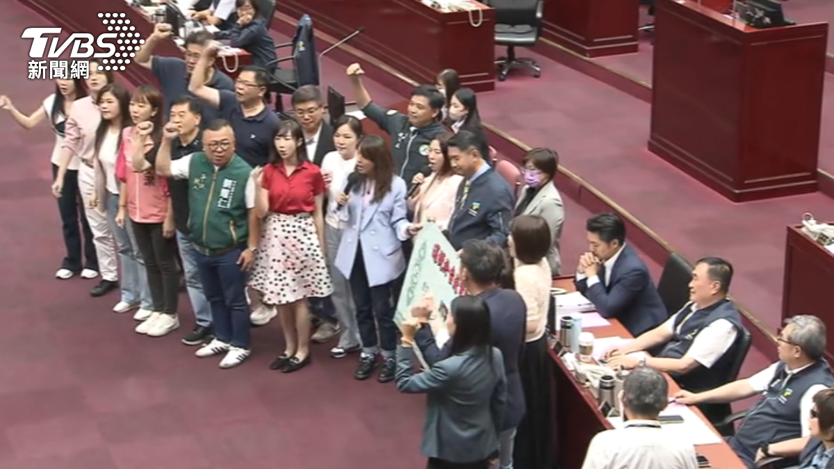 議會民進黨團。（圖／TVBS）