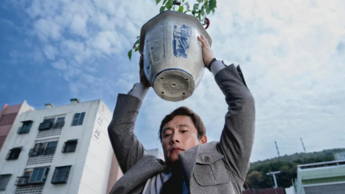 李炳憲《徵人啟弒》上演人性試煉。(圖/龍祥電影提供)