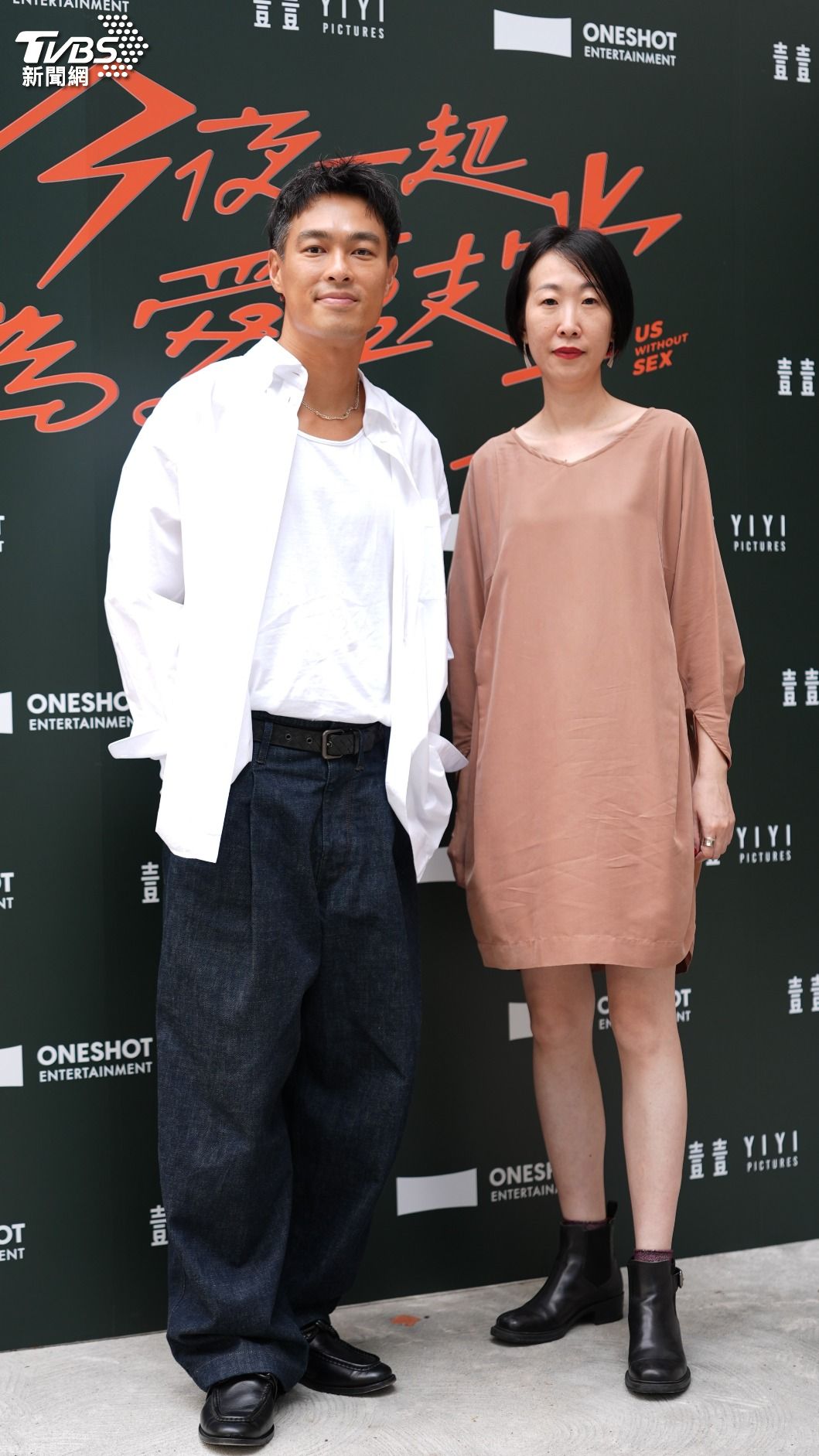 楊祐寧(左)、製作人黃郁茹對顏正國演出印象深刻。(圖/黃城碩攝)