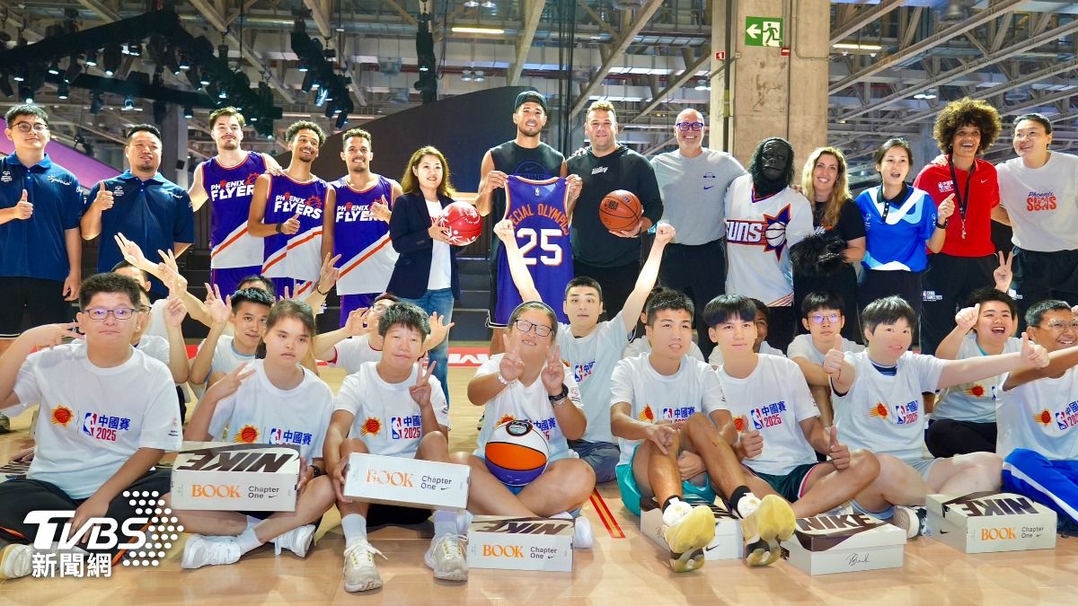 NBA當家球星布克進行公益活動。(圖/區國強攝)