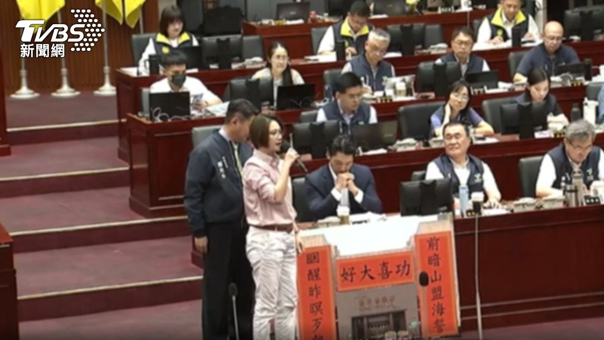 喊「把輝達留北市」 蔣施政報告 綠送禮開嗆。(圖/TVBS)