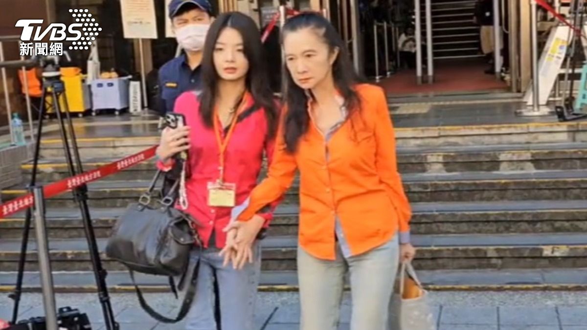 應曉薇不忘偷酸檢舉京華城案的同事,感謝他們落井下石。(圖/TVBS)
