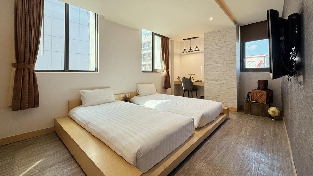 全館提供8種房型,2~4人房,入住每晚最低只要1,000元。(圖/小鹿文娛)
