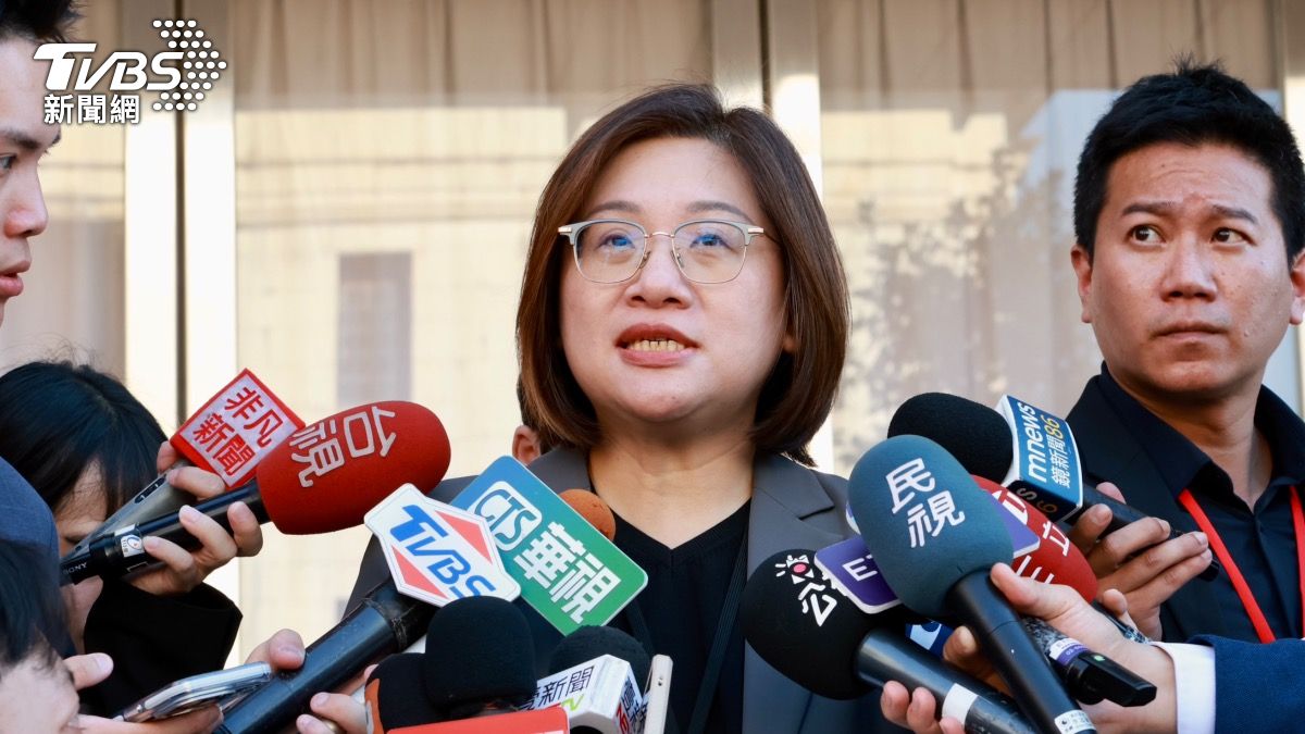 民進黨立委陳培瑜受訪坦言,維安有比較嚴格。(圖/潘建樺攝)