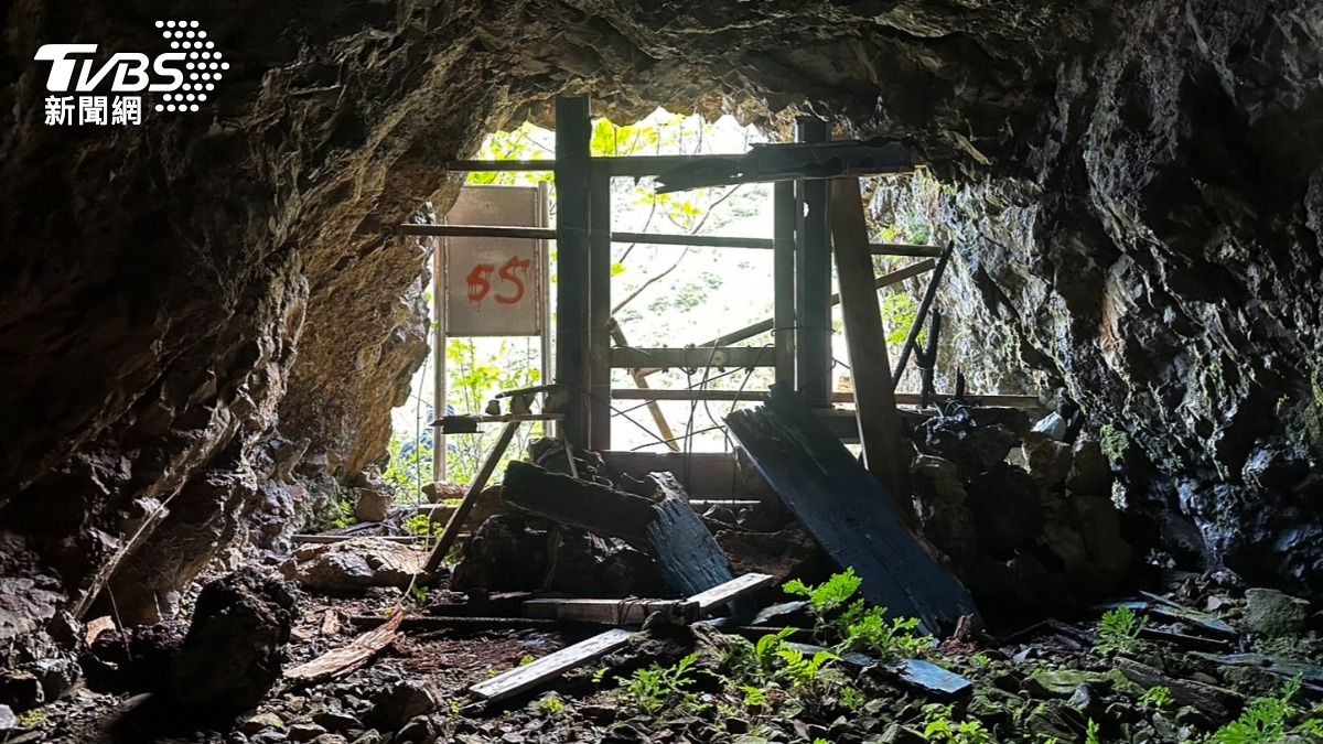 瑞芳牛伏礦坑驚見白骨!遺留頭燈、衣物 疑淘金者死亡逾半年
