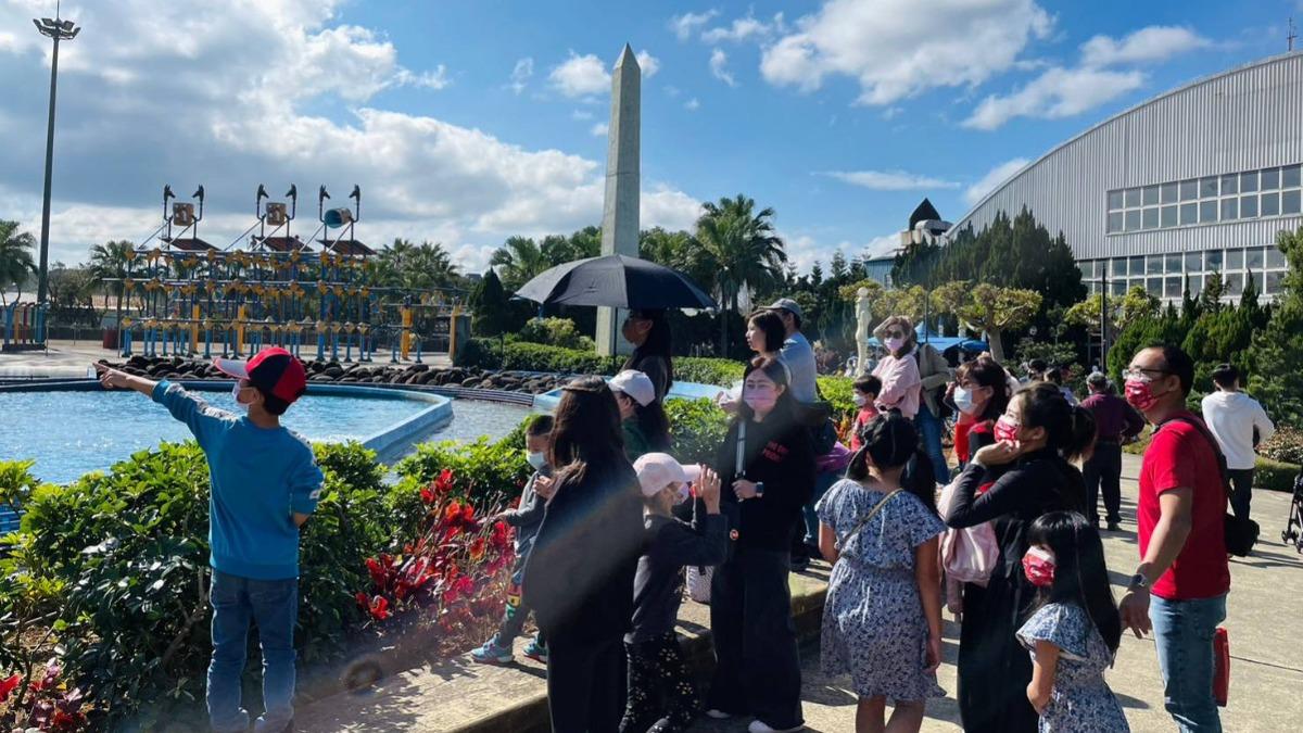 國慶連假優惠！六福村12歲以下399元　小人國最低178元入園