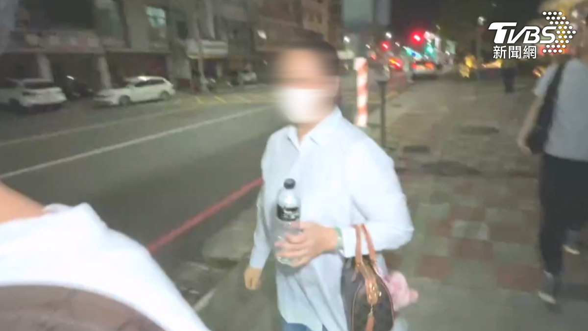 孫姓死者七月報案時,向警方報案,被迫捐了300萬香油錢給宮廟,警方查金流並拘提三人,其中款項都匯入孫姓姊姊兒子戶頭(圖/TVBS)