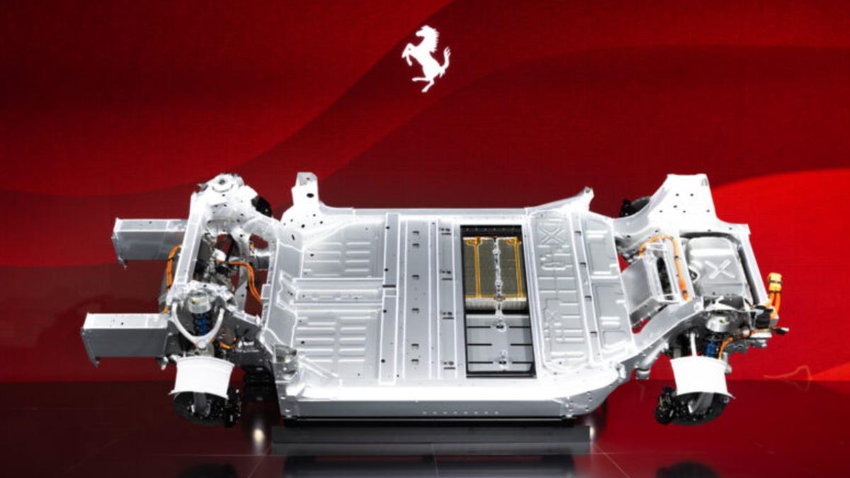 Ferrari純電戰車底盤曝光!四馬達破千匹 2026年發表在即