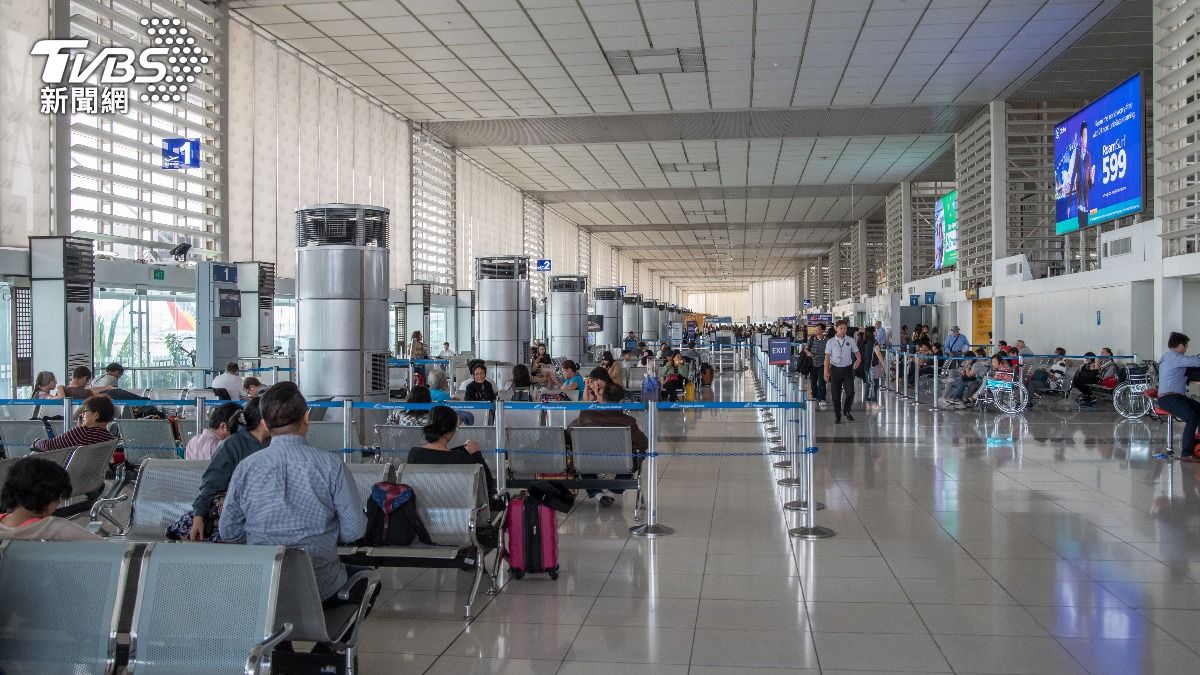 沖繩那霸機場明天起所有餐廳全面停業。（示意圖／shutterstock達志影像）