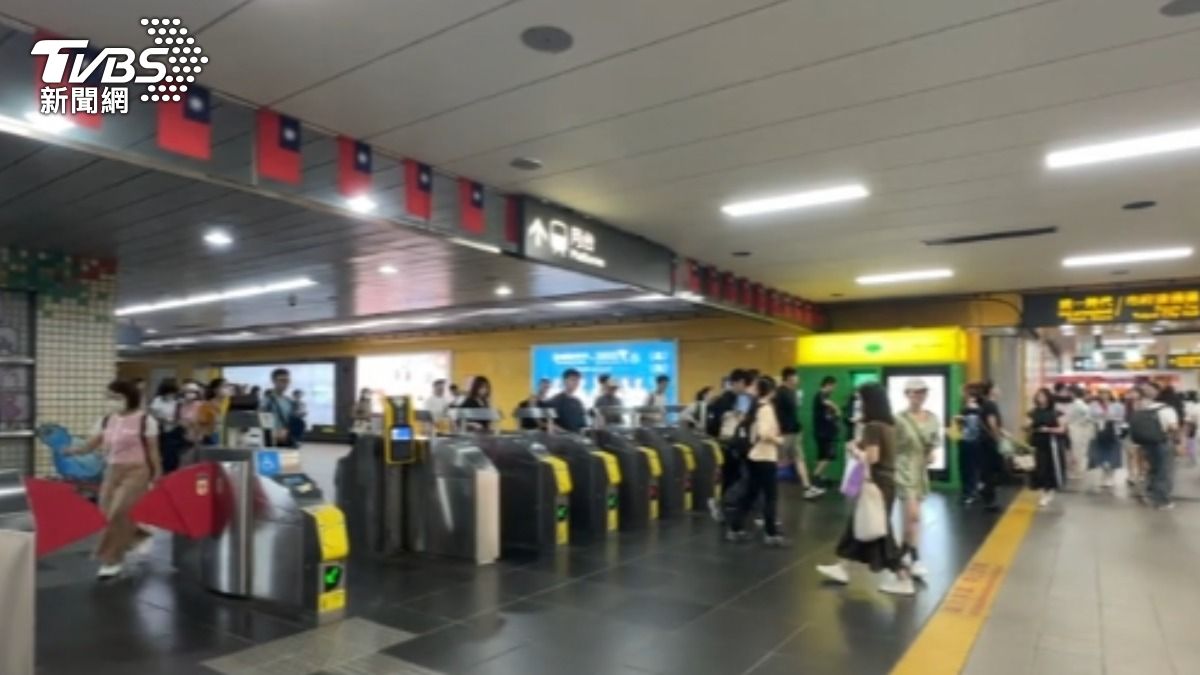 中捷預告iPhone進站! 北捷:明年7月「黑屏過閘」