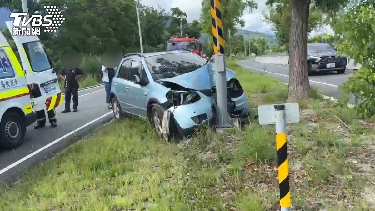 連假意外! 台東4友駕車出遊自撞電桿 疑開車恍神釀禍