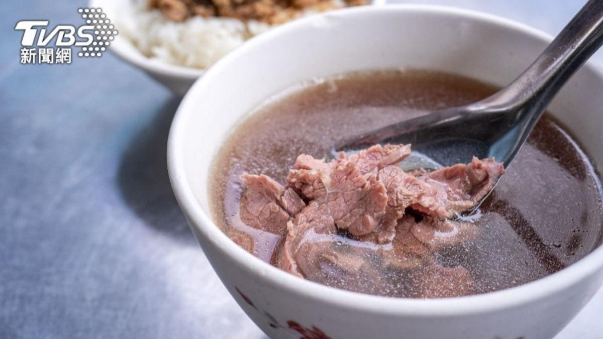 陸妹子到台南首嘗牛肉湯！網見奇葩吃法崩潰：終於懂義大利人心情