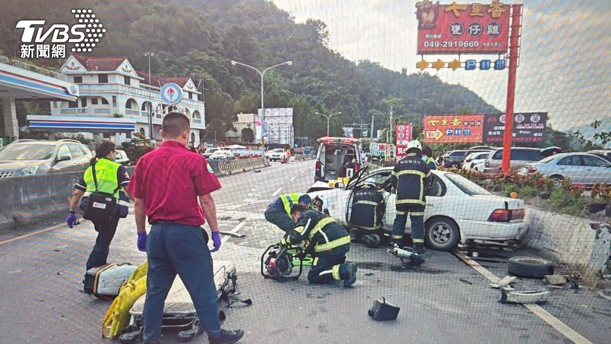 有片／國慶返家看母成永別　南投男開車撞重機全身骨折亡