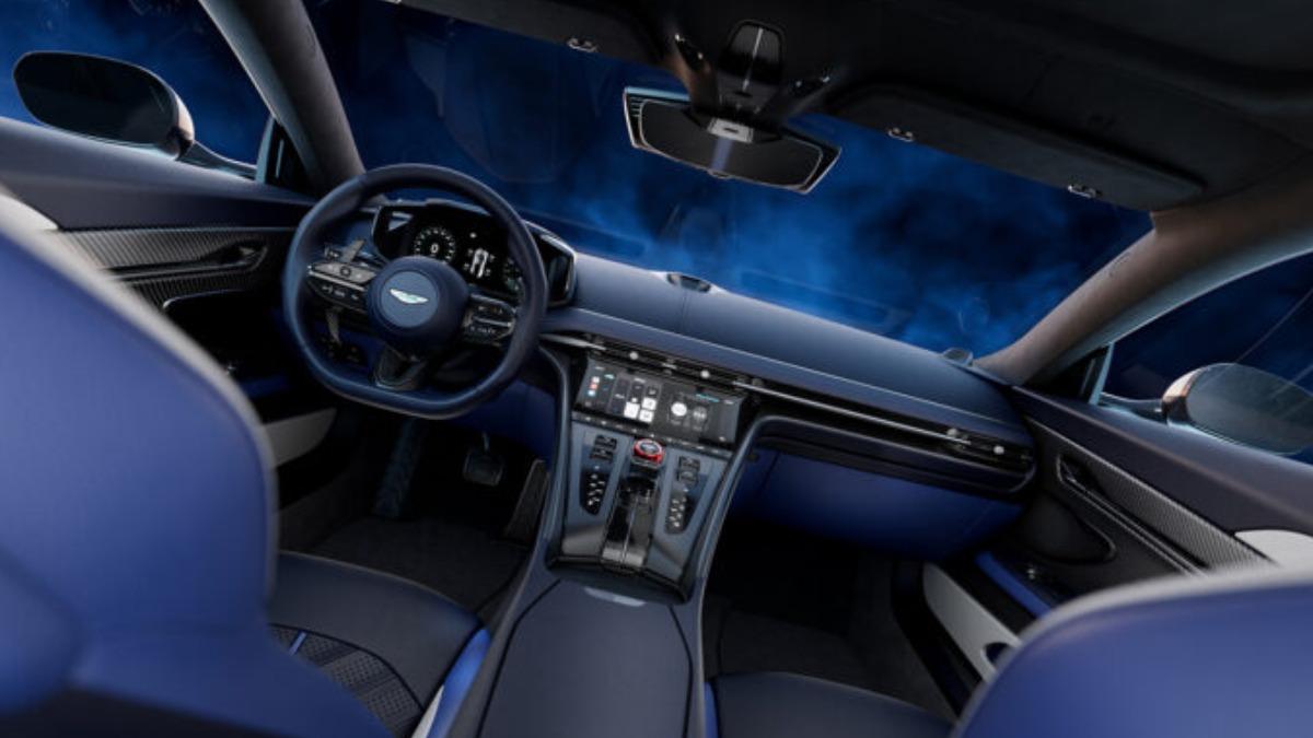 DB12 S提供三種內裝鋪陳可選。(圖/ Aston Martin)