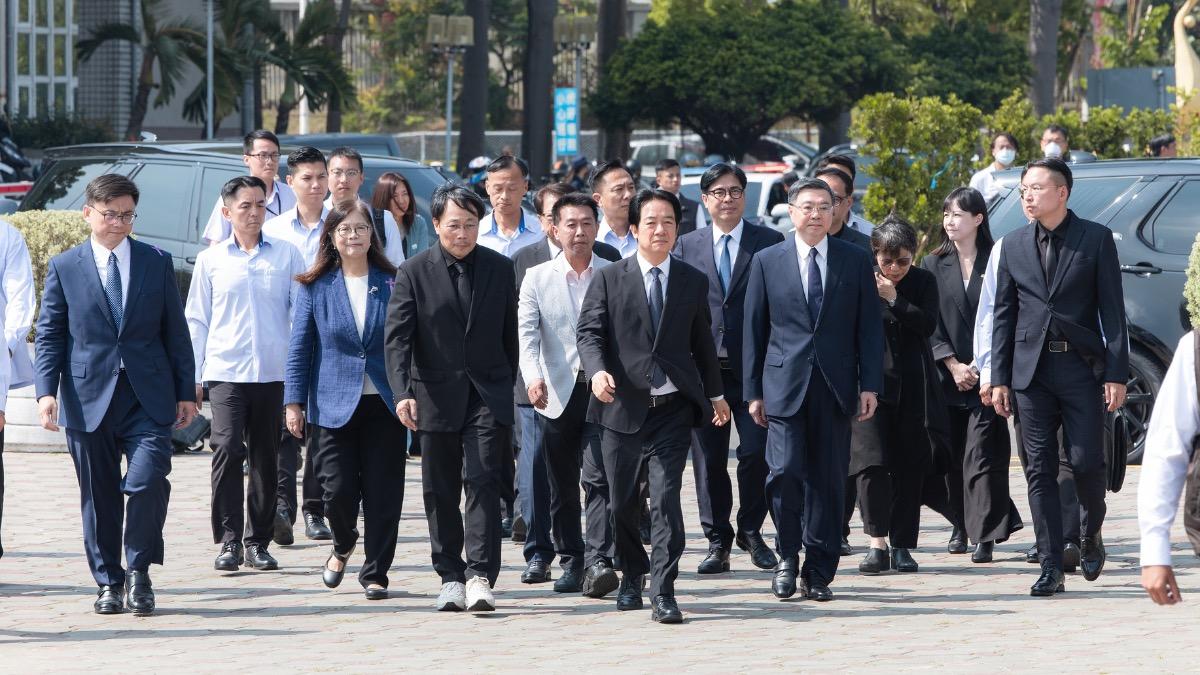 賴清德赴高雄參加張俊雄的追思告別式。（圖／總統府提供）