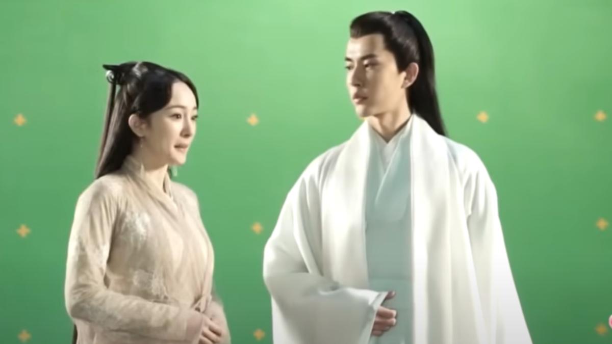 楊冪（左）、于朦朧合作《三生三世十里桃花》。（圖／翻攝自微博）