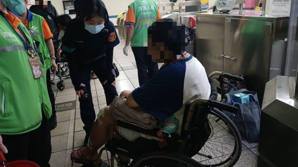 意外造成兩名女子受傷，一人左腿擦挫傷，另一人手骨折送醫。（圖／警方提供）
