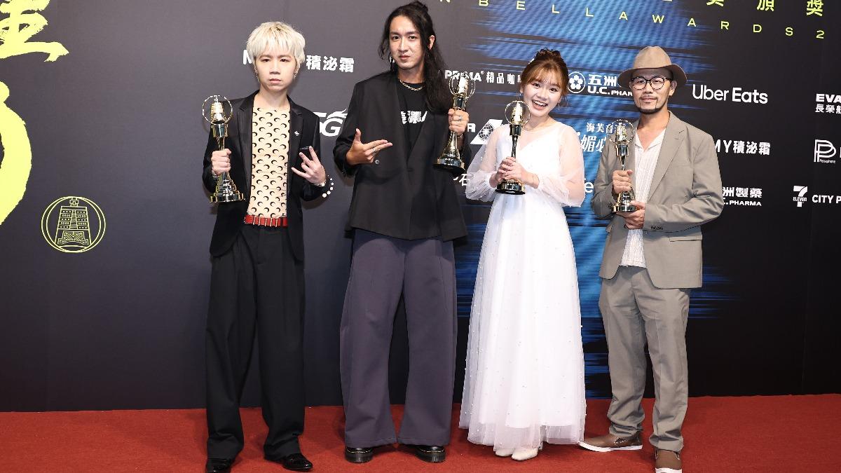 「企劃編撰獎」,由朱皮(朱品諭)、聖代(謝宣圻)、阿儒(戴君儒)、Bald(林洋德)的《音樂大亂鬥》獲得。(圖/張哲鳴攝)