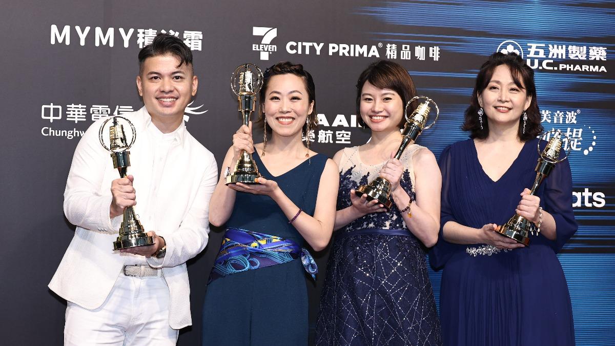 「教育文化節目獎」得主《最後一哩路 齊步走！》主持林夢萍、Elsa、小冬瓜。（圖／張哲鳴攝）