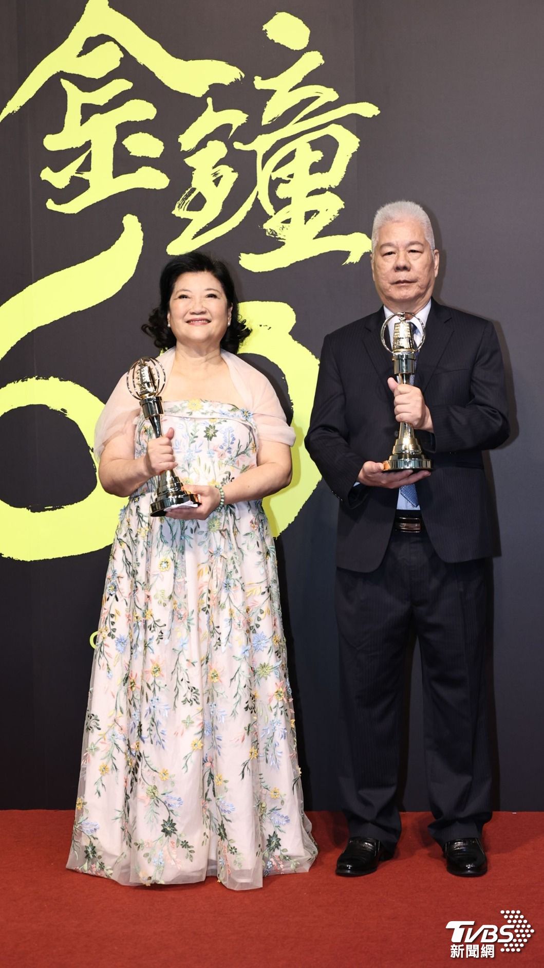 「特別貢獻獎」得主倪蓓蓓（左）、廖江華。（圖／張哲鳴攝）