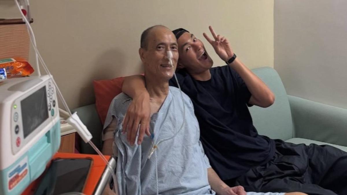 楊祐寧父(左)檢查出惡性腫瘤。(圖/翻攝自IG)