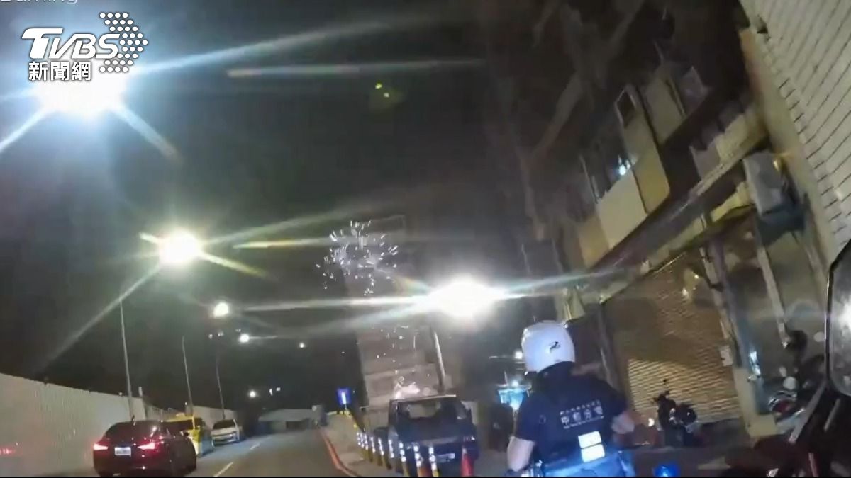 一星期前才被抓!醉漢半夜又放煙火擾民 員警聽原因超無奈