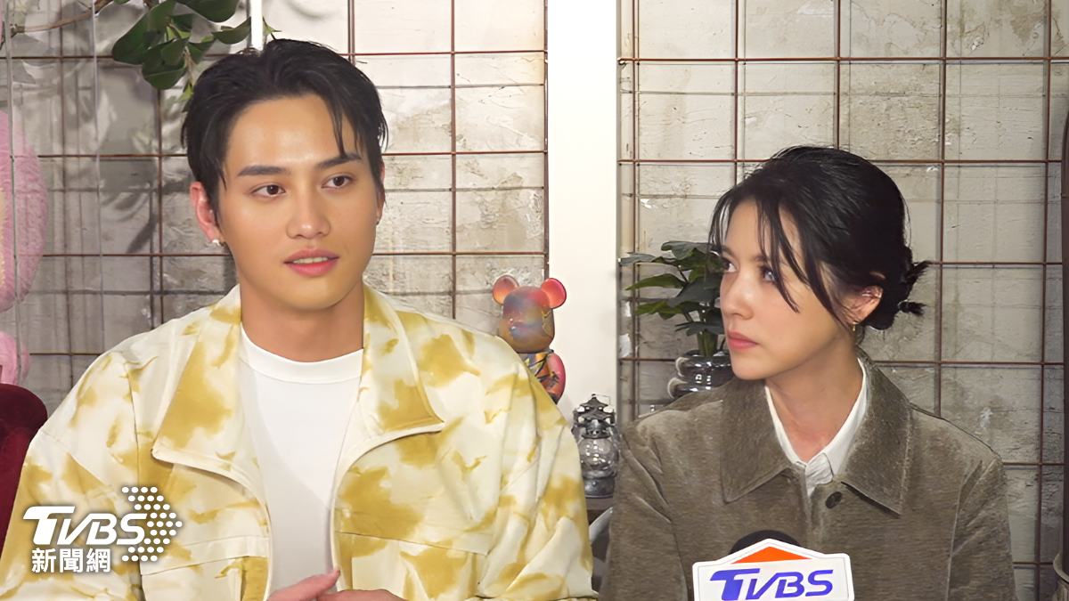范少勳「雙喜」是這樣?握免費咖啡超嗨。(圖/TVBS)