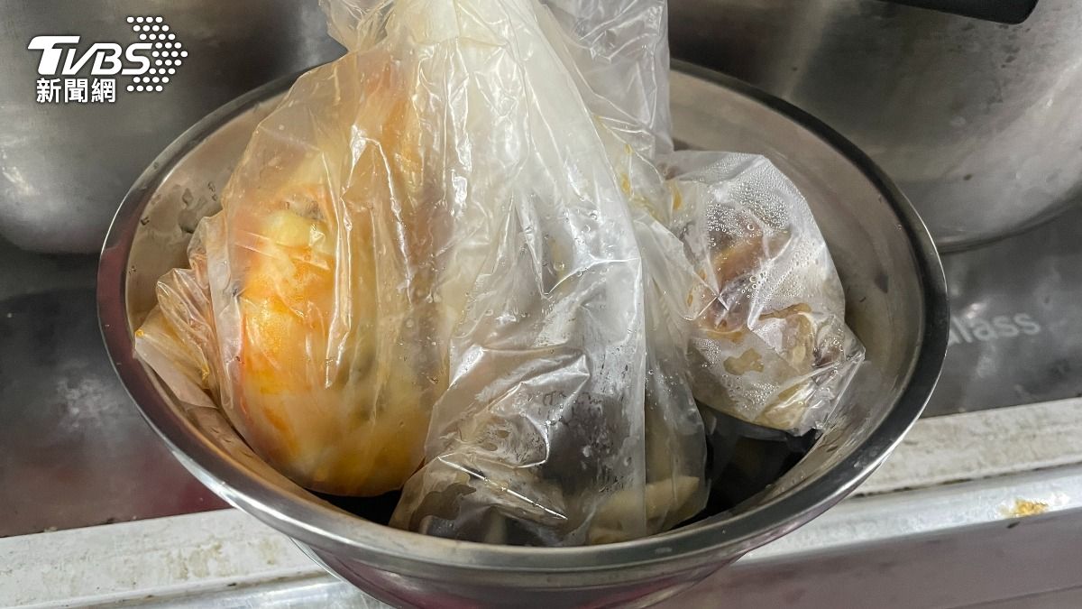 隔夜菜避免多次加熱 醫師:務必當餐食用完畢! (圖/TVBS)