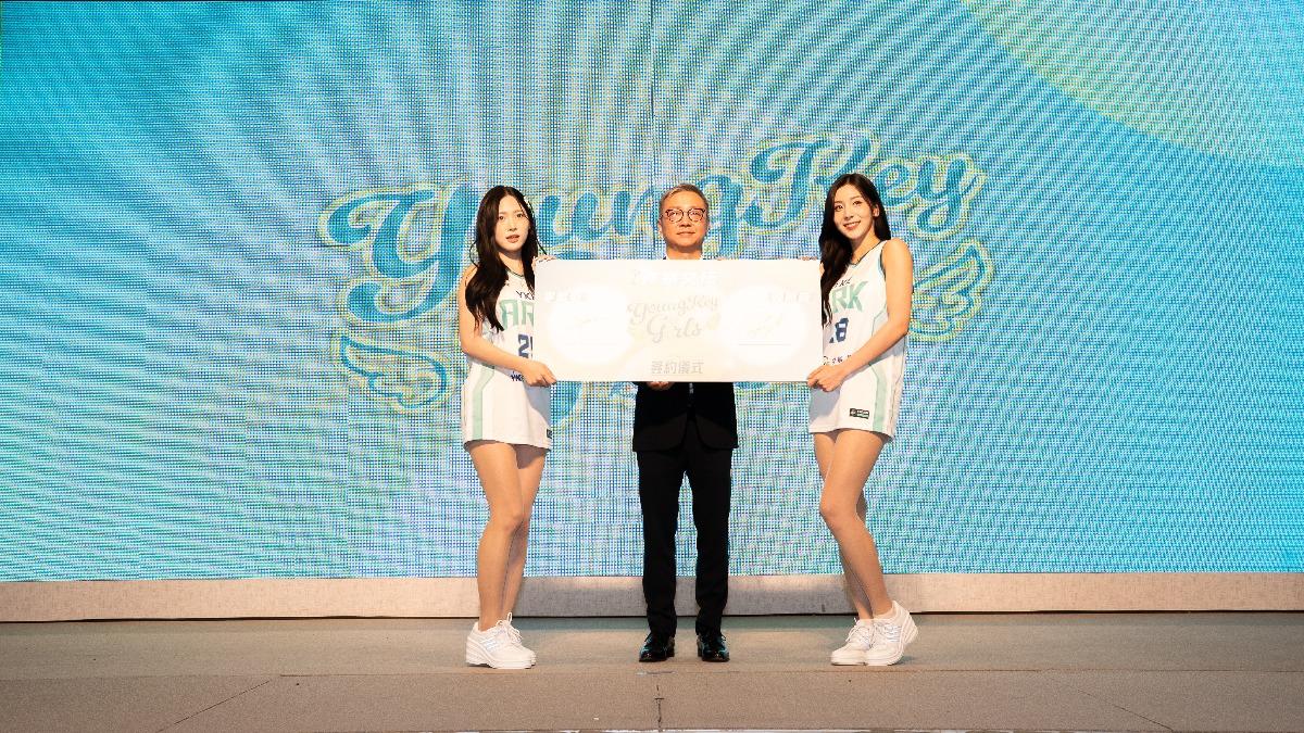 睦那京(右)、李素敏(左)加入洋基女孩。(圖/洋基工程提供)