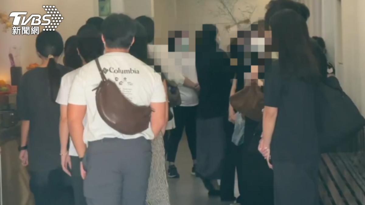 長榮空服員黑珍珠告別式　同事哽咽「她開朗幽默」：公司難辭其咎