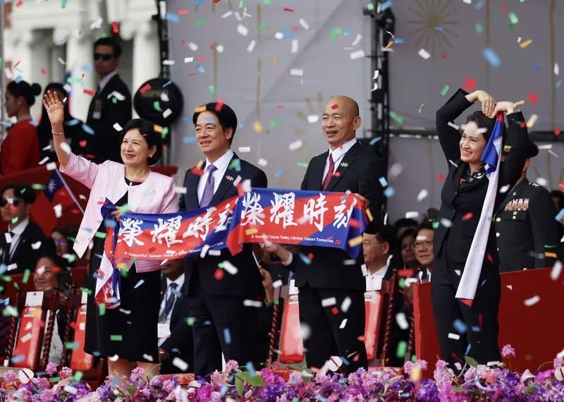 黃暐瀚說能跟總統平起平坐的藍營領袖，唯獨韓國瑜一人。（圖／翻攝自黃暐瀚臉書）