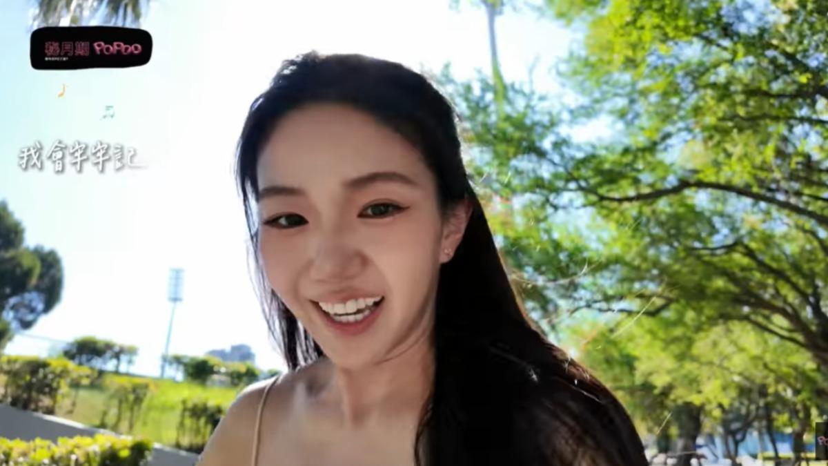 家寧被發現開帳號自問自答。(圖/翻攝秘月期POPOO YouTube)
