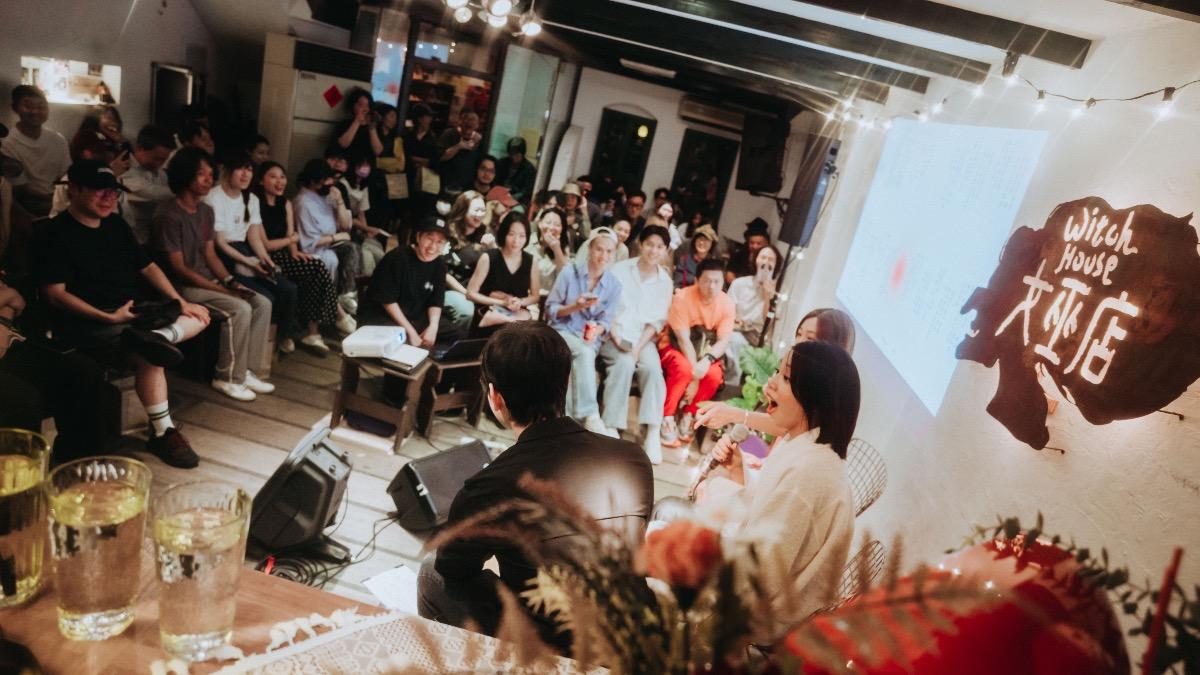 洪佩瑜新輯展現高難度唱腔,也讓人期待12月的演唱會。(圖/何樂音樂提供)