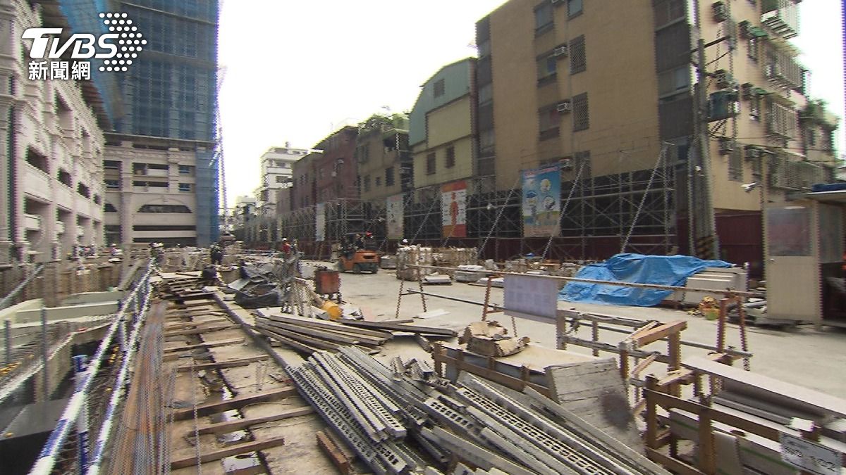 少子化跟通膨，營建業難找工班。（圖／TVBS）