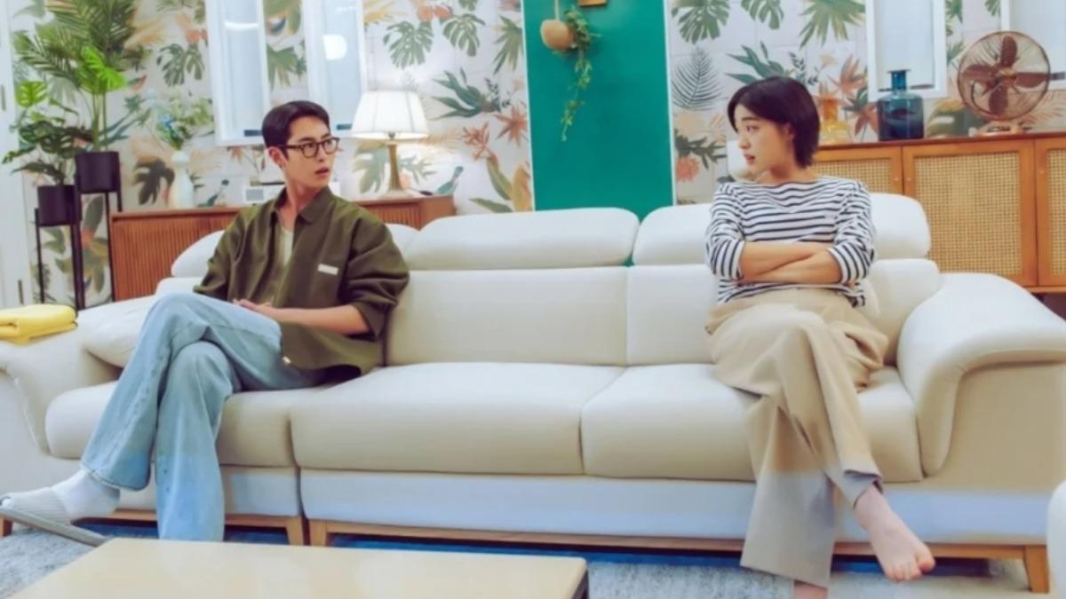 新劇《最後的夏天》由李宰旭（左）、崔聖恩主演。（圖／翻攝自KBS）