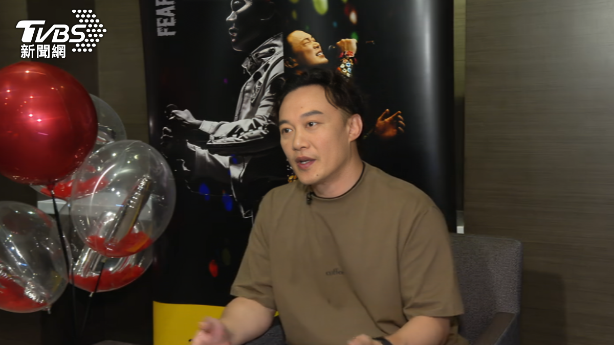 陳奕迅推出演唱會歌曲雙CD，已開放預購。（圖／TVBS）