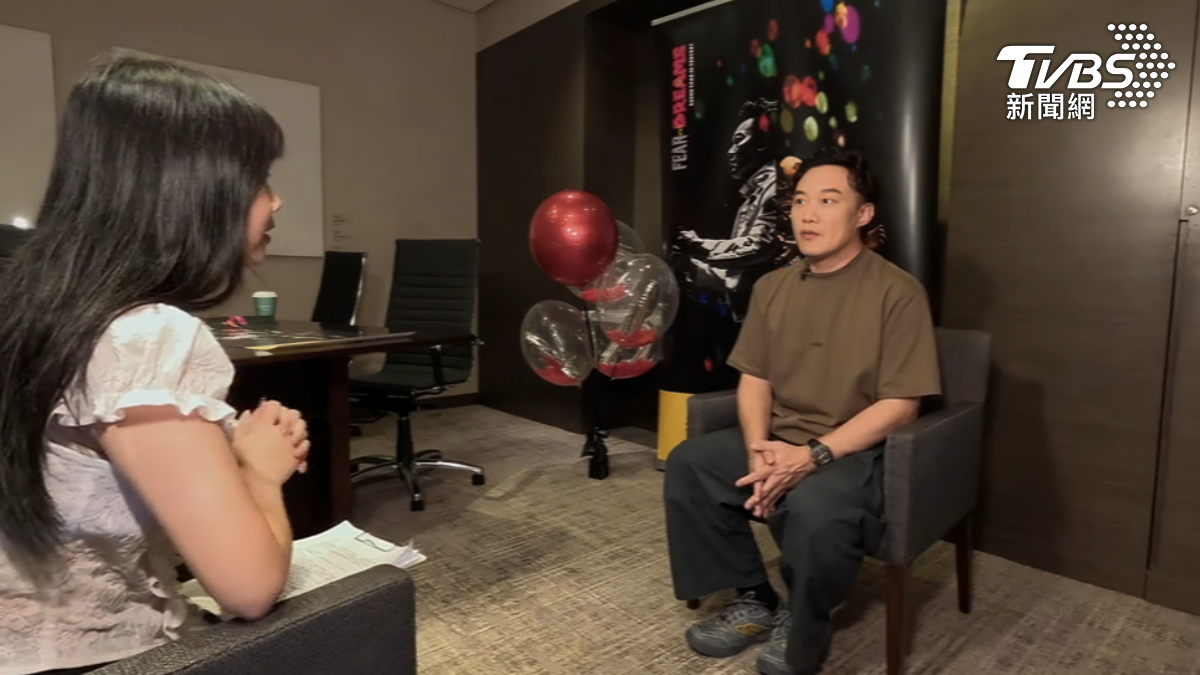 陳奕迅日前接受TVBS專訪分享巡演心路歷程。（圖／TVBS）
