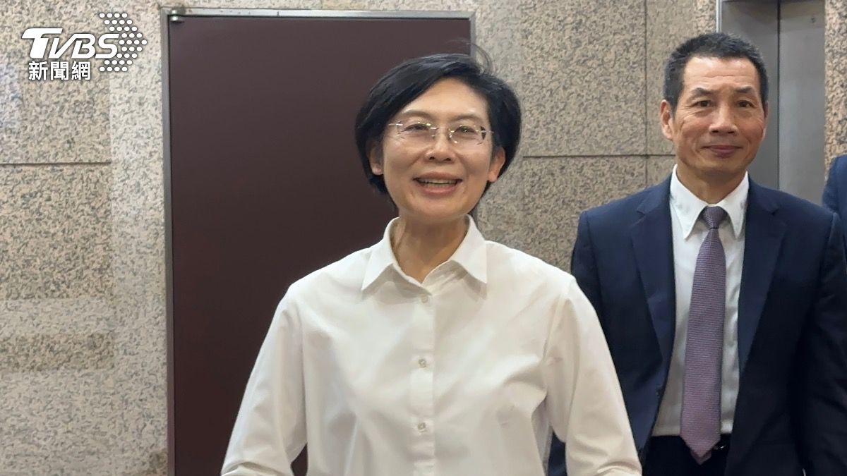搬4箱陳述狀力戰廉政會 林岱樺替胞妹涉貪案喊冤:領13萬是虧待她