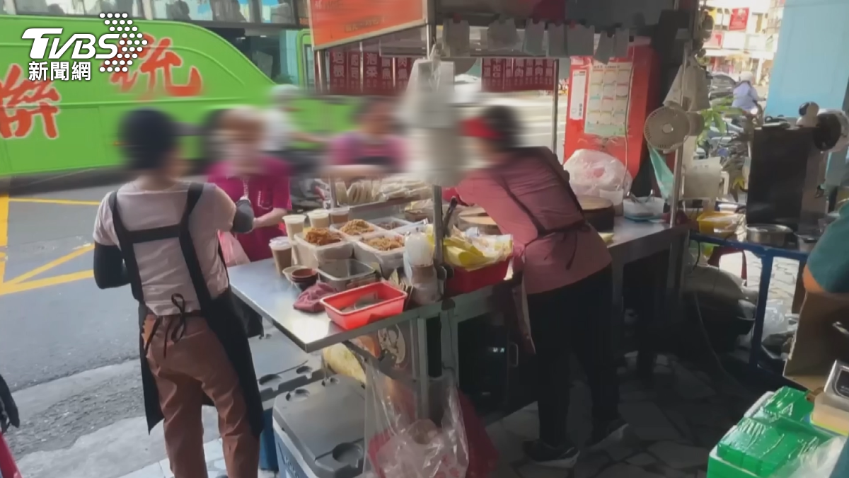 業者也是很無奈除了備案，修理的設備玻璃也不打算求償，因為他住在這附近，怕如果「每天三不五時的來，我們會很麻煩」（圖／TVBS）