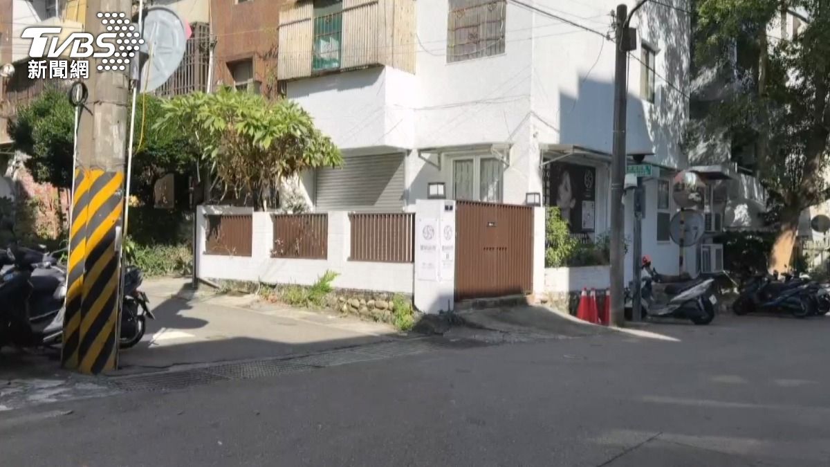 醫美診所惡詐顧客 七十人組自救會。(圖/TVBS)