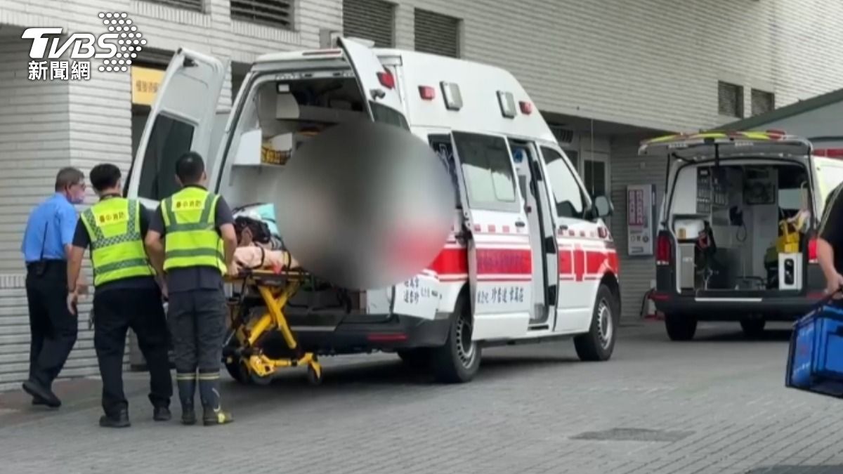 自認聽到隔壁噪音!台中男持刀闖門見人就捅 鄰居勸架也被砍